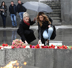 Germany's delegate at Eurovision 2017 Levina pays tribute to the innocent victims of the Armenian Genocide